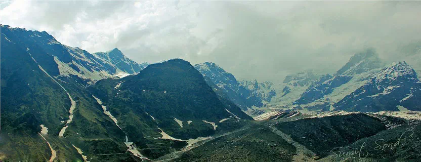 airline_travel_agent_Guptakashi.webp