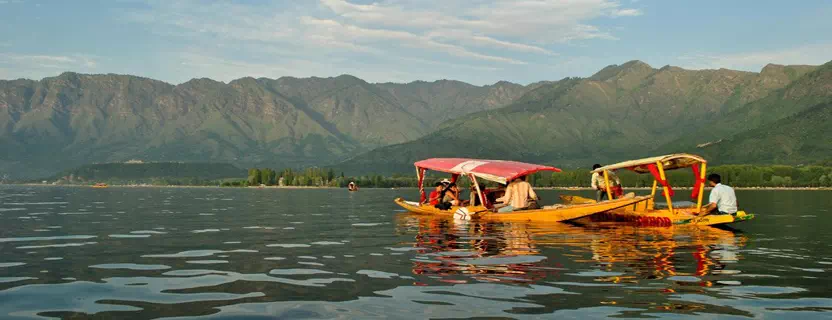 family_gateways_travel_agents_srinagar_garhwal.webp