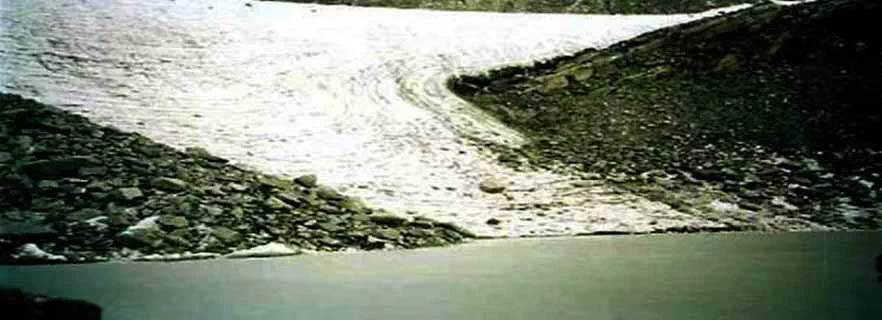 saptrishi-kund-yamunotri.webp