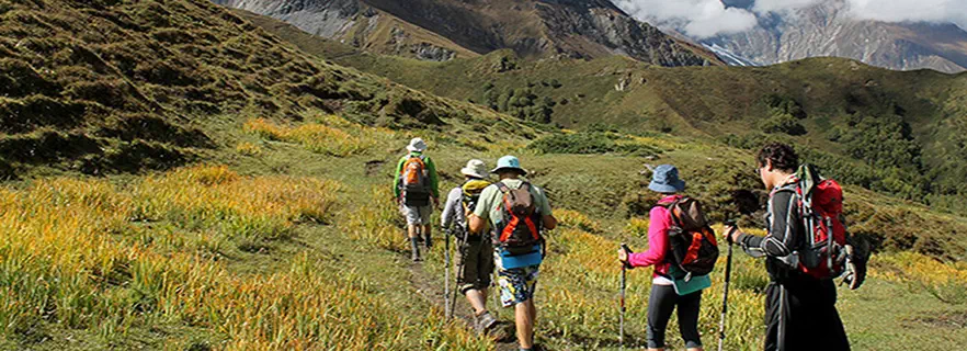 trekking-pauri.webp