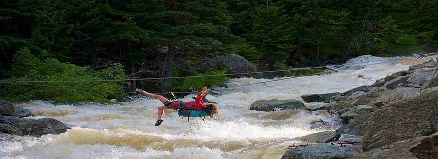 tyrolean-traverse-rope-bridge-activity-level-ii-at-ayar-jungle-camp.webp