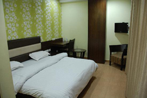 Hotel Crown Royale