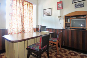 Broadway Hotel