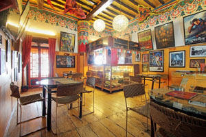  Domas Inn Hotel 