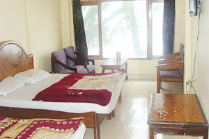  Kahkashan Hotel 
