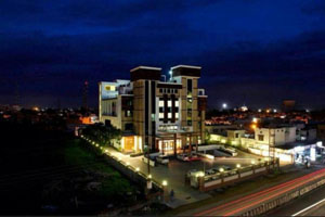 Saffron Leaf Hotel 