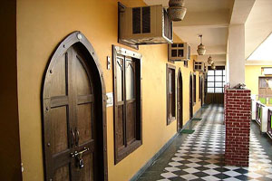  Chitra Heritage Hotel 