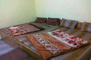  Chotiwala Hotel 
