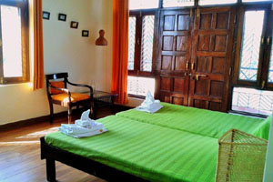  Hotel Surya  