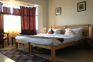  Hotel Surya  