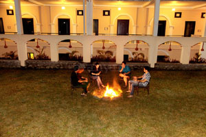 Hotel Aranyam  