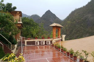  Hotel Raga On the Ganges 
  