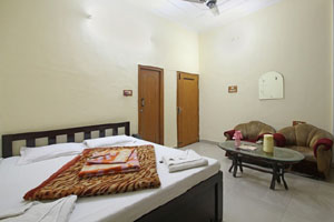 Hotel Rajmahal