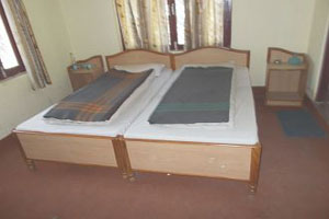  Hotel Surya  