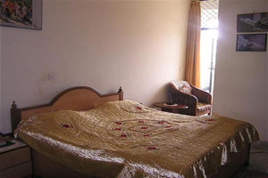  Hotel Surya  