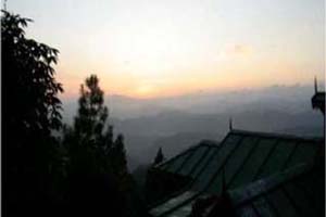 A Charming Home stay in  a Lovely Hill Town