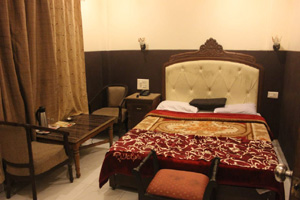 Hotel Monarch