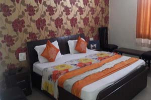 Hotel Ess Kay