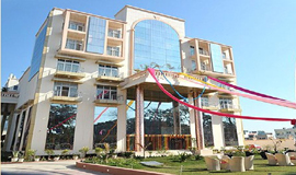 Hotel The Grand Basant