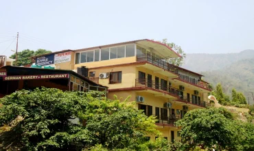popular rishikesh hotels