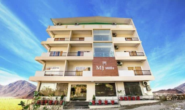 popular rishikesh hotels