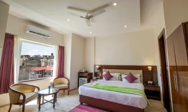 popular rishikesh hotels